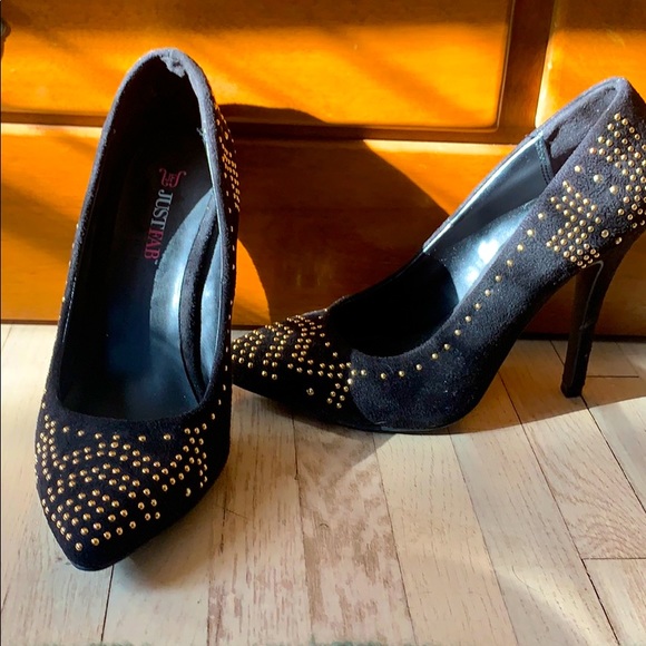 Black Studded Pumps - Picture 1 of 4